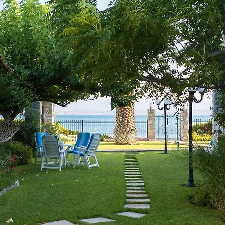 Вилла Seafront Luxury W3-ensuite Br Bbq Эретрия